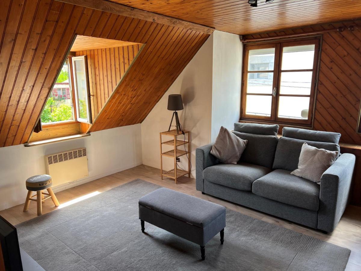 Top Floor Apartment With Mountain Views In The Centre Of Argeles Gazost Exteriör bild